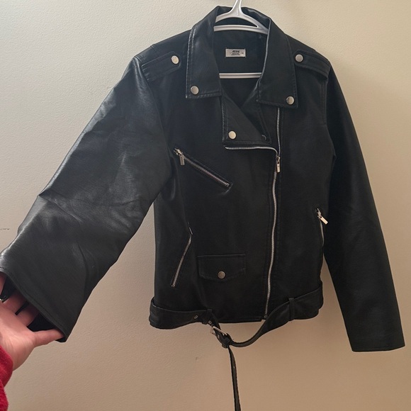 Black Polyurethane Jacket - Picture 4 of 12